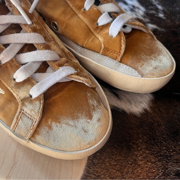 Golden Goose Deluxe Brand Superstar Gold Velvet Size 38 - Picture 4 of 14